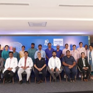 Apollo Proton Cancer Centre 成功為患有煙霧病的雙胞胎兒童進行亞洲第一例腦搭橋手術 Apollo Proton Cancer Centre 成功為患有煙霧病的雙胞胎兒童進行亞洲第一例腦搭橋手術