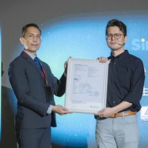 日常護眼升級:Simmpo抗藍光保護貼獲德國萊因80%藍光衰減認證 日常護眼升級:Simmpo抗藍光保護貼獲德國萊因80%藍光衰減認證