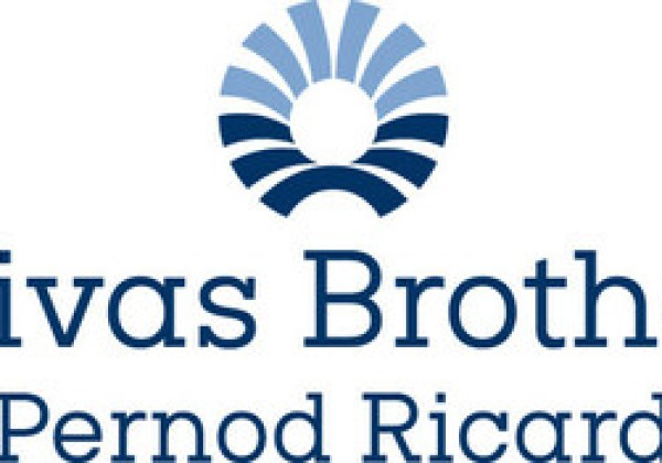 Chivas Brothers 因繼續執行產品組合提升和高級策略,其有機淨銷售額半年上升 23% Chivas Brothers 因繼續執行產品組合提升和高級策略,其有機淨銷售額半年上升 23%