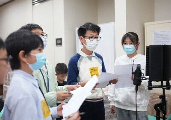 青年廣場與藝術家「一起創作.分享藝術」 青年廣場與藝術家「一起創作.分享藝術」