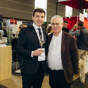 摩爾多瓦葡萄酒首次亮相 2024  Vinexpo Paris 摩爾多瓦葡萄酒首次亮相 2024  Vinexpo Paris