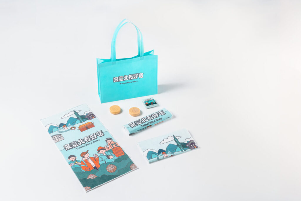 臺北玩最划算!「大巨蛋好宿PASS」加碼抽限量GD演唱會周邊、住宿再抽多重好禮 | 索引新聞 INDEX News 11月15日至16日大巨蛋快閃活動贈送品牌好禮。(圖/ 觀傳局提供)