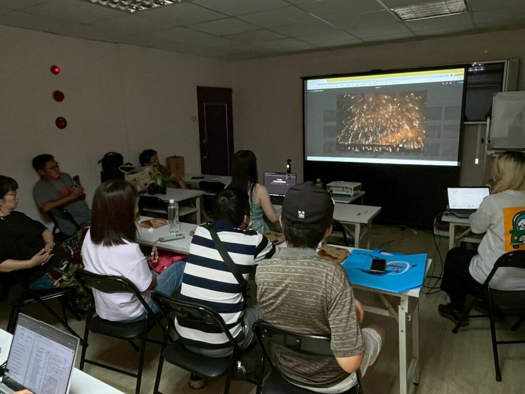 大稻埕煙火圓滿落幕 「臺北好攝季」用鏡頭記錄城市最美瞬間 | 索引新聞 INDEX News 從眾多作品當中,經過多次評審會議,決選出最終得獎名單。(圖/北門相機商圈發展協會提供)