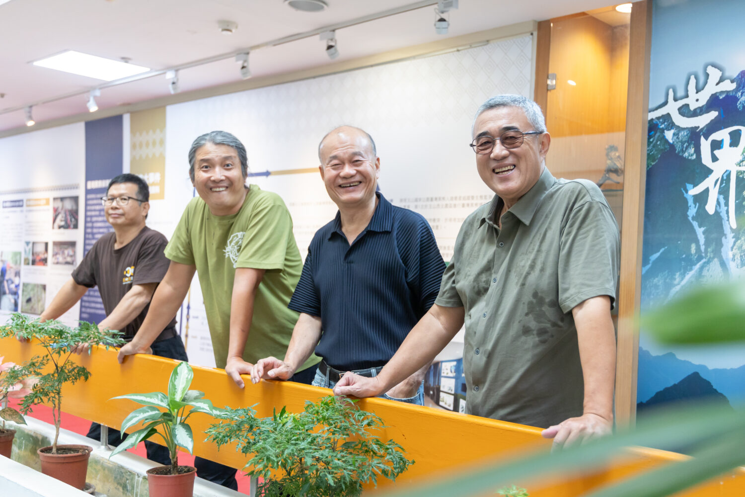 水里故事光耀全球!第二屆水里影展圓滿落幕 《沒走遠的味道》奪金 台灣在地熱血攜手日韓共築亞洲文化橋樑 第二屆水里影展頒獎典禮後,策展人洪馬克導演將帶領得獎導演在台灣各縣市進行超過20場巡迴放映。(圖/影展單位 提供)