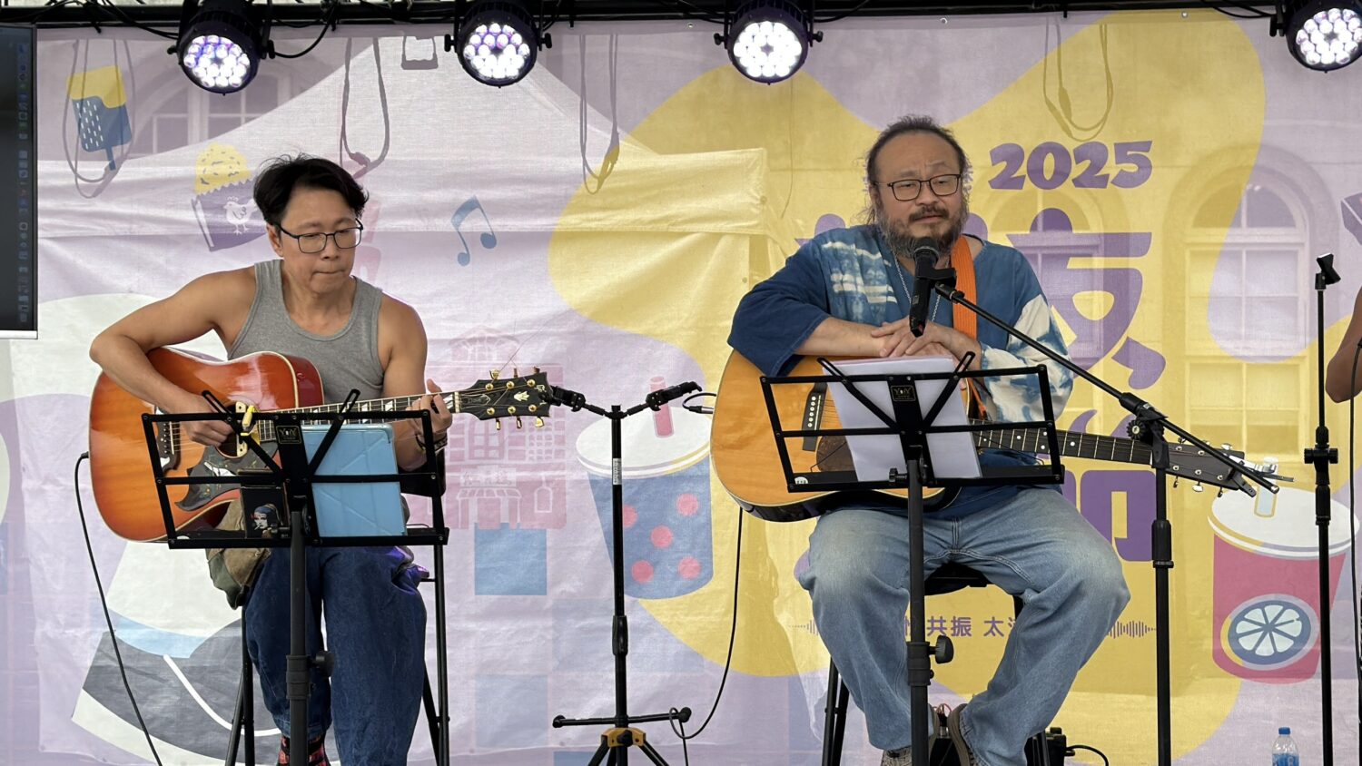 英文金曲、懷舊旋律響「港節」 Beyond前團員劉志遠、金曲歌王謝宇威、金鐘得主柯大堡王牌演出震撼登場! 金曲歌王謝宇威、劉志遠限定組合,帶來多首粵語金曲、西洋金曲。(圖/好友港節 提供)