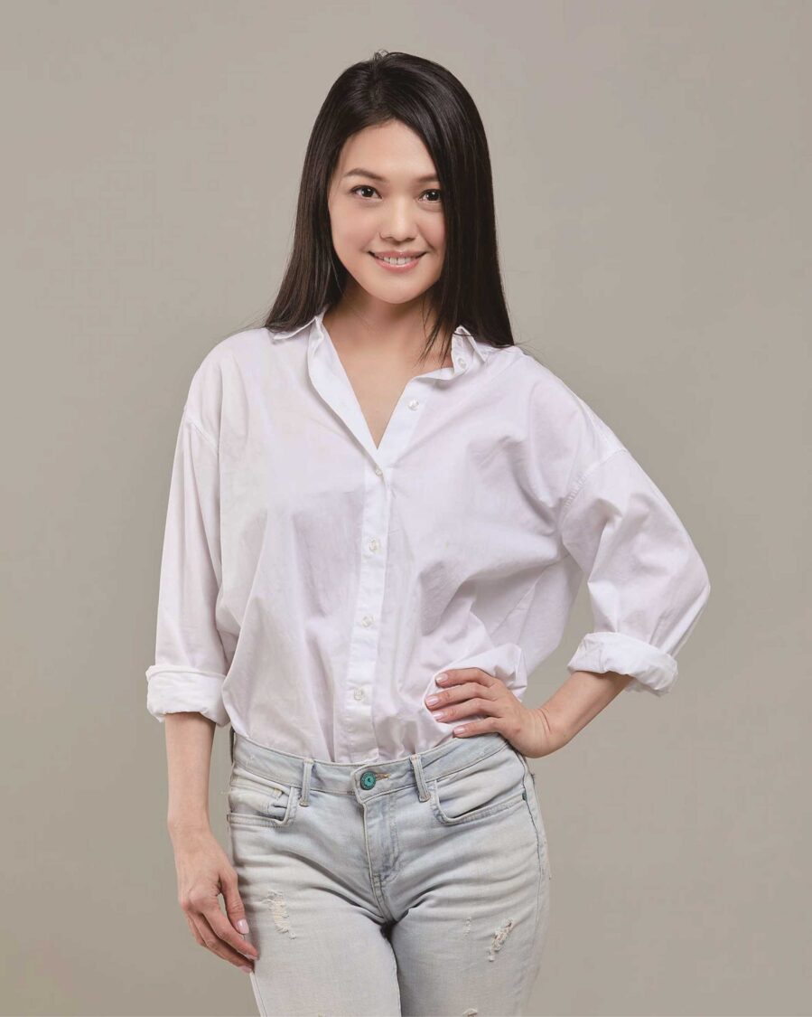 蜜雪Michelle Hsu 新歌《真心的擁抱》MV情緒崩潰大哭 讓人心疼! 女子演唱組合「蜜雪薇琪」的蜜雪Michelle Hsu推出最新創作《真心的擁抱》。(圖/唱戲世界娛樂 提供)