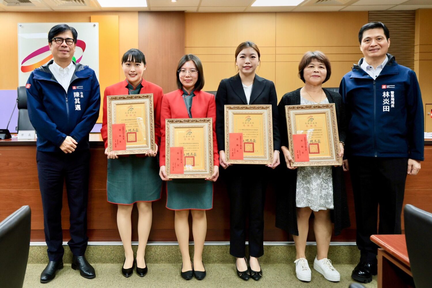 高雄市「治安成效」亮眼!陳其邁:重大刑案迅速偵破安定人心 高雄市「治安成效」亮眼!陳其邁:重大刑案迅速偵破安定人心