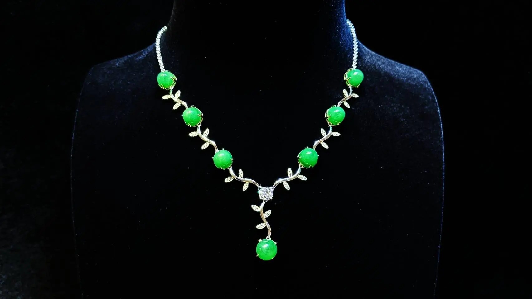 科學與藝術交會的品牌敘事 方可成博士帶領「朗色林科技」聚焦材料研發與跨域應用 科學與藝術交會的品牌敘事 方可成博士帶領「朗色林科技」聚焦材料研發與跨域應用