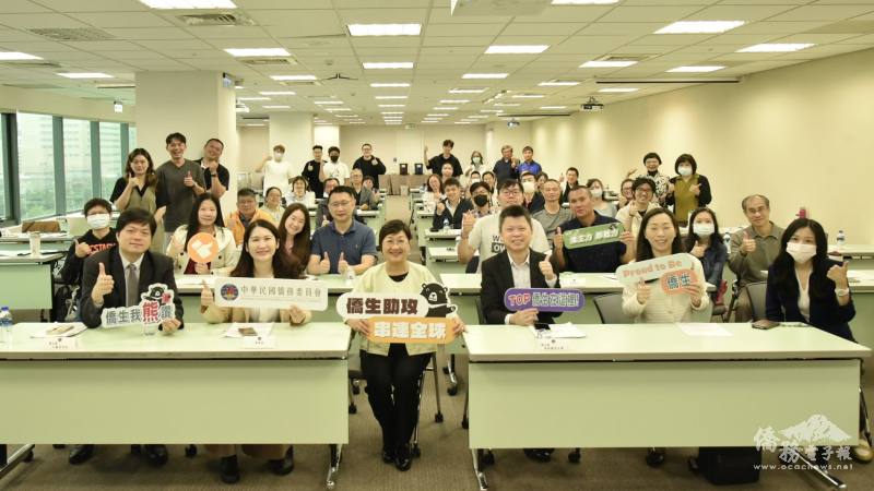 把僑生當成自己的孩子來教!114年產攜專班技高學校工作坊凝聚一線師長共識 把僑生當成自己的孩子來教!114年產攜專班技高學校工作坊凝聚一線師長共識