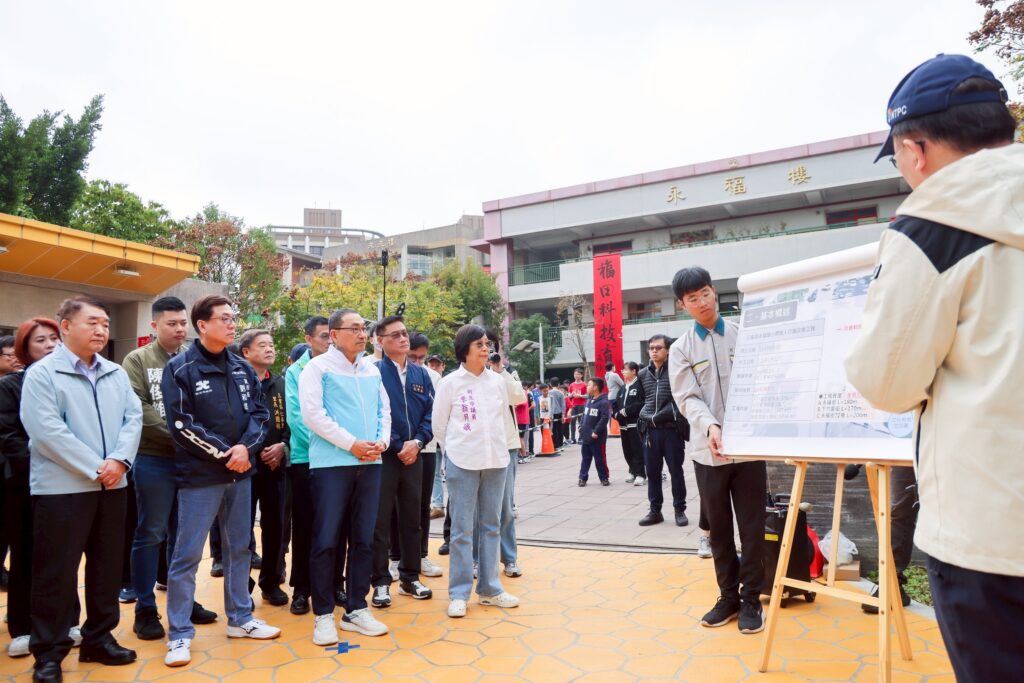 永福國小人行環境再升級 侯友宜:新北通學廊道今年邁向100所 25 %E6%96%B0%E5%8C%97%E5%B8%82%E3%80%8C%E9%80%9A%E5%AD%B8%E5%BB%8A%E9%81%93%E5%AE%89%E5%85%A8%E6%94%B9%E5%96%84%E8%A8%88%E7%95%AB%E3%80%8D%E5%B7%B2%E5%AE%8C%E6%88%9097%E6%89%80%E5%AD%B8%E6%A0%A1%EF%BC%8C%E9%A0%90%E8%A8%88%E4%BB%8A%E5%B9%B4%E5%B0%87%E8%83%BD%E9%81%94%E6%A8%99100%E6%89%80