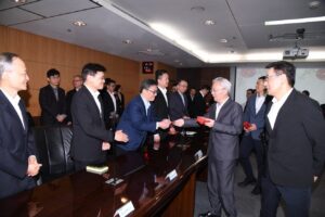 治安工作馬不停蹄 署長張榮興親赴刑事局頒破案金紅包賀新春 53 %E7%BD%B2%E9%95%B7%E8%92%9E%E5%88%91%E4%BA%8B%E5%B1%80%E6%85%B0%E5%8B%89 5