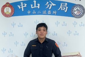 幼童負氣離家愁困超商 中山暖警買麵包充飢助團圓 41 %E7%8E%8B%E7%AB%A3%E8%AC%99