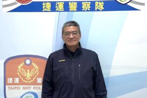 男童誤跟隨旅客進站迷途 捷警調閱監視器迅速助母子團圓 26 %E6%9E%97%E6%86%B2%E8%81%96