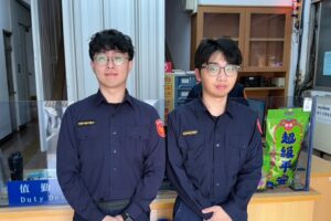 車輛拋錨路中動彈不得 萬華警熱血齊力解圍 16 MEITU 20260219 082242914