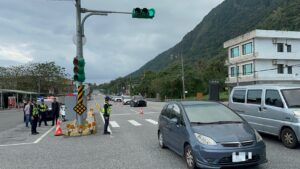 春節北返車潮持續 新城警加派警力強化重要路段疏導 8 1771669480230