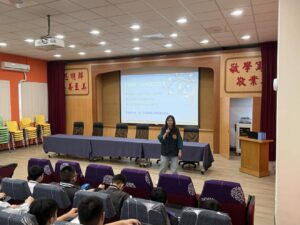 不讓學子青春變灰暗 基警傳授婦幼人身安全法律概念 6 一 229