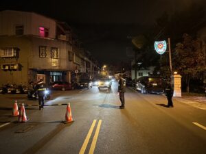 保安宮天公生湧人潮 新城警交整兼宣導守護平安 23 1772011216248