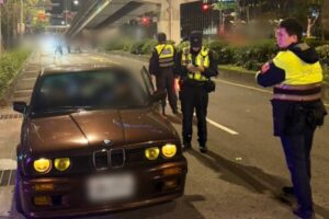 車聚卻造成交通阻塞 南港警啟動交通快打強力執法 38 MEITU 20260228 233818361