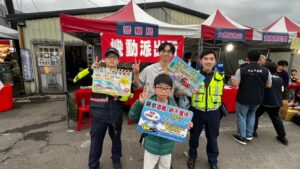 璀璨煙火映夜空 暖心警力守七堵嘉年華 21 MEITU 20260301 083007865