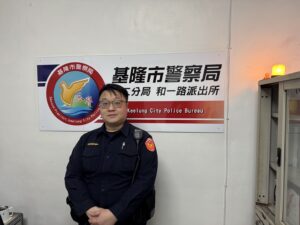 六旬老婦遛狗摔傷頭 基警暖心即刻救援送醫 9 1772336988462