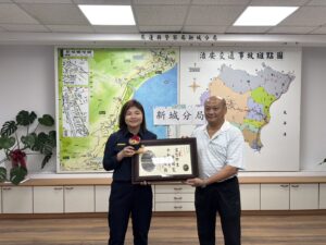 從警38載光榮榮退 新城警歡送資深所長陳金水 18 一 6