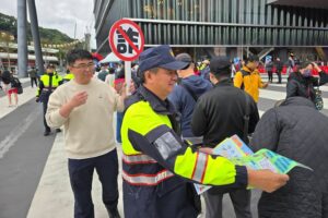 中日大戰 球迷齊聚北藝 士林警加入應援宣導防詐小撇步 51 五 3
