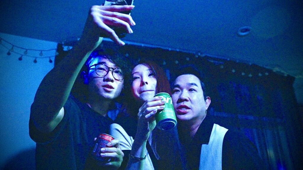 笑看荒謬人生!林煜為導演喜劇新作《這個世界有病》4/3 登陸南港喜樂 4 S 24018989 0