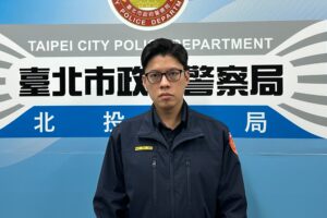 車內燒炭延燒2鄰車 警消火速搶救並依法究辦 3 李昌祐