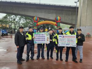 i台灣2.0安樂社區全民健走暨身心障礙健走活動 基四警到場識詐宣導 15 二 40
