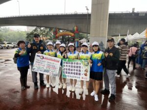 i台灣2.0安樂社區全民健走暨身心障礙健走活動 基四警到場識詐宣導 17 四 8
