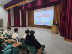 單車環臺熱血行經玉里 警前進休息站 強化防詐與交通安全 26 %E5%9B%9B 10
