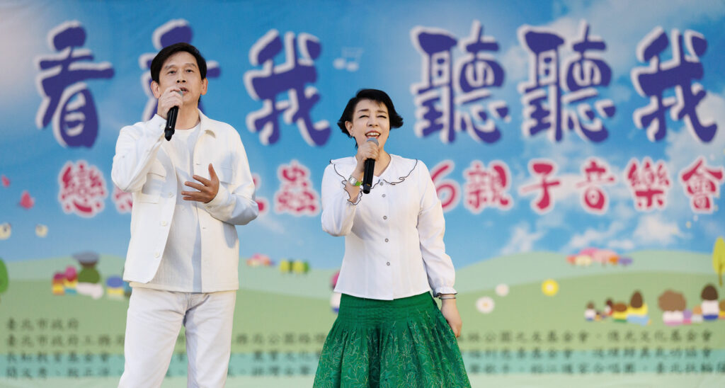 螢火蟲季登場! 簡文秀領唱親子音樂會 大安森林公園湧人潮 19 522 6886 編輯 2 EV 1