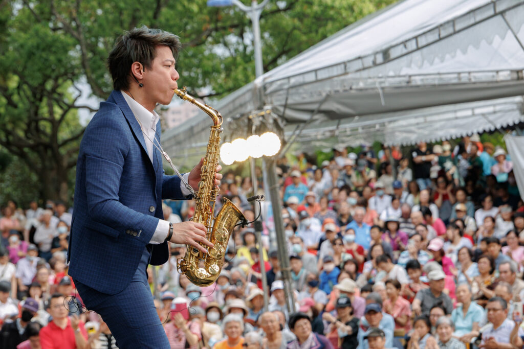 螢火蟲季登場! 簡文秀領唱親子音樂會 大安森林公園湧人潮 17 521 7702 EV 1