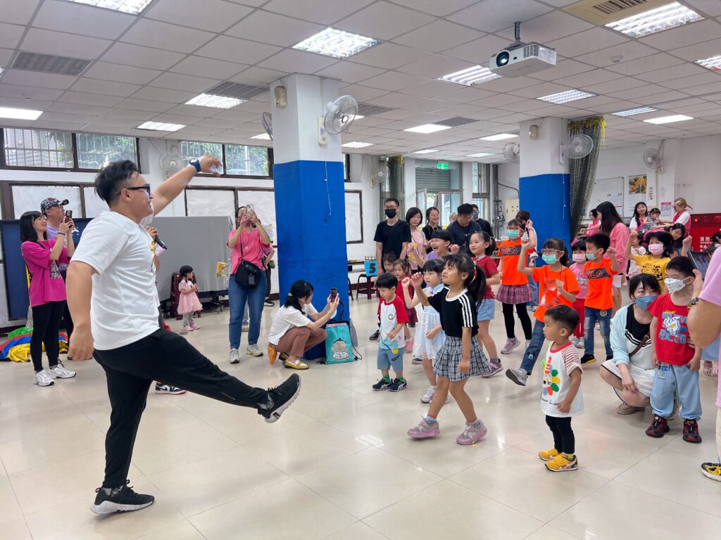 新北愛小孩 居家托育作伙來 寄養家庭受邀共築社區照顧網 新北愛小孩 居家托育作伙來 寄養家庭受邀共築社區照顧網