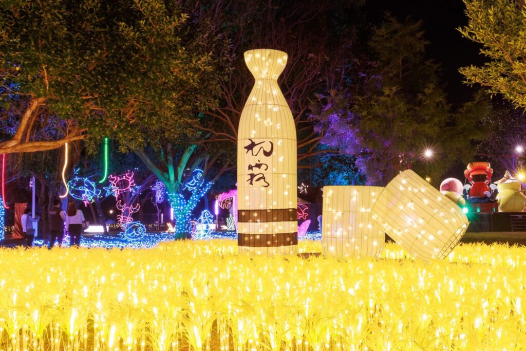 中台灣燈會民政局打造「幸福祈願村」 勇奪美國謬思設計及創意大獎2金3銀佳績 40 主照 光環境燈組 巧妙融入屯區香米 海線生態保育 山城鮮果及城區創意能量等意象 勇奪 概念設計類 金獎