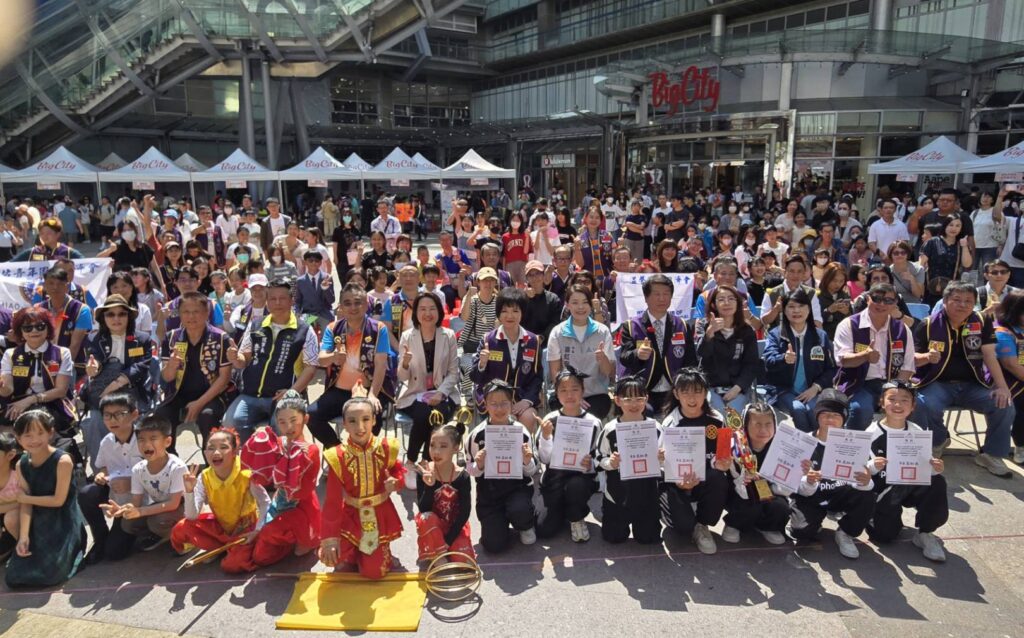 同濟會捐血、兒藝嘉年華新竹巨城盛大登場 高虹安親頒兒童才藝優勝親子同樂 27 11504191