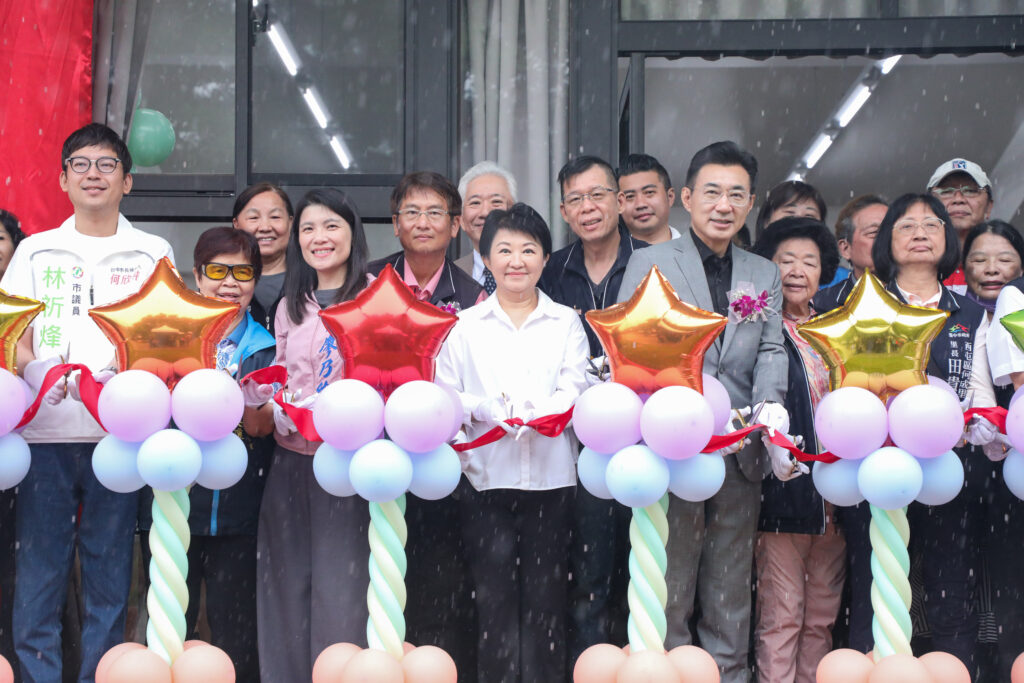 以「玻璃陽光盒子」為設計概念 中市西屯協和里市民活動中心啟用 13 西屯區協和里市民活動中心揭牌啟用