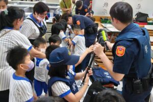 小小身影 大大夢想 幼童參訪派出所留下溫馨回憶 42 MEITU 20260429 173633190