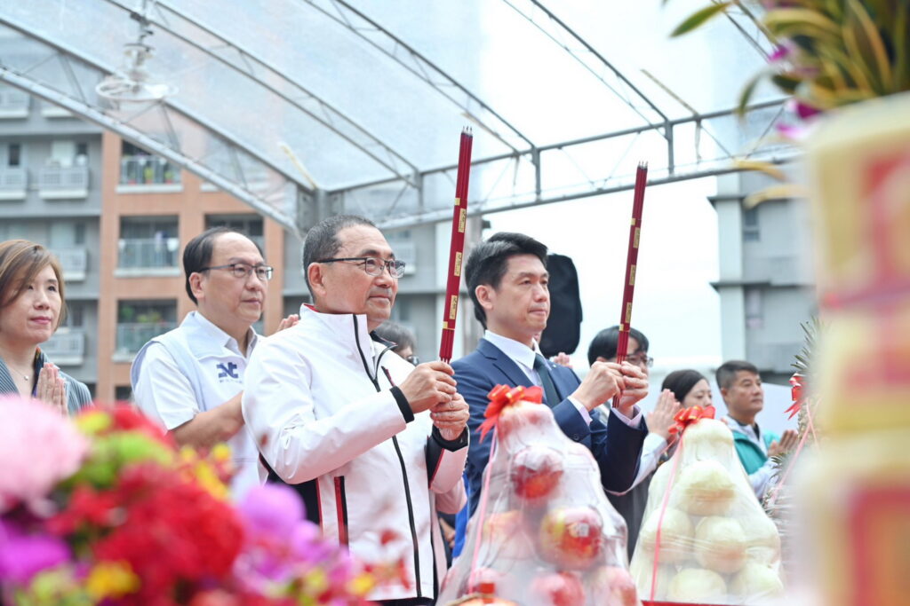 捷運三鶯線三峽站出入口1開發大樓開工 侯友宜:7處開發案力拚年底前啟動 15 S 53510302 0