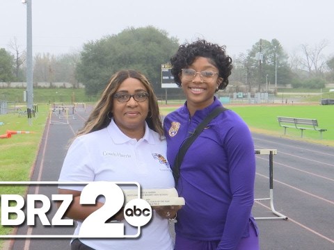 Scotlandville High girls' track and field coach second ever in state to win national coaching award Scotlandville High girls' track and field coach second ever in state to win national coaching award