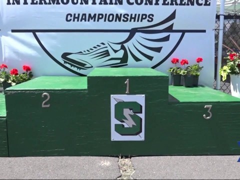 'Everybody wins here today'; Central Oregon track and field teams competed in the nice … 'Everybody wins here today'; Central Oregon track and field teams competed in the nice …