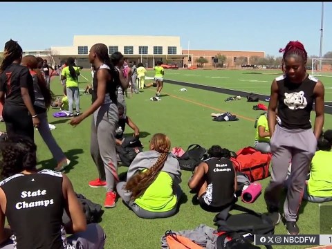 Lancaster girls’ relay team breaks national track record | NBCDFW Lancaster girls’ relay team breaks national track record | NBCDFW