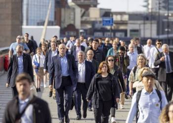 UK wage growth fuels inflation concerns UK wage growth fuels inflation concerns