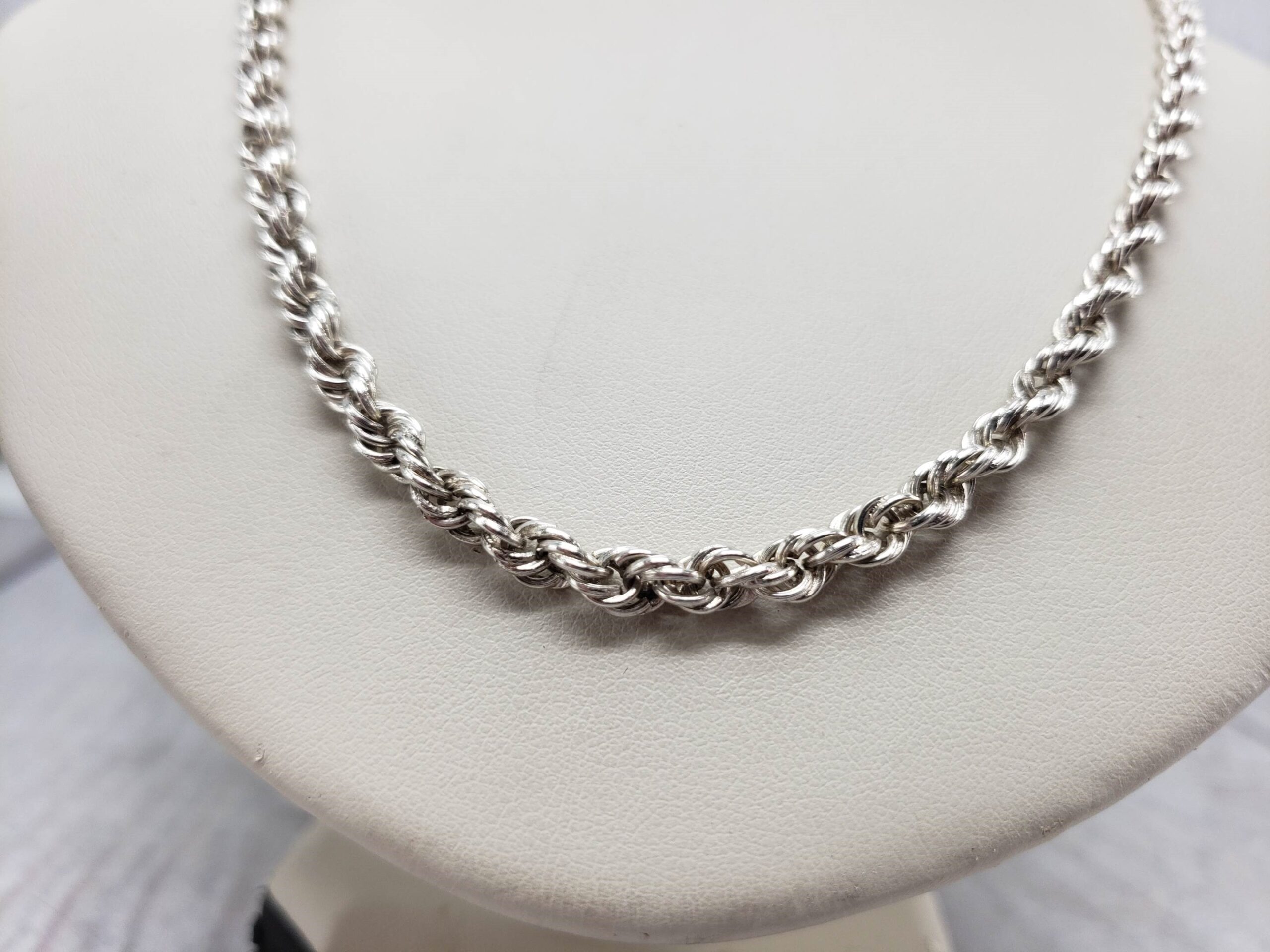 Silver Necklace STERLING SILVER STERLING SILVER 24.39 DWT