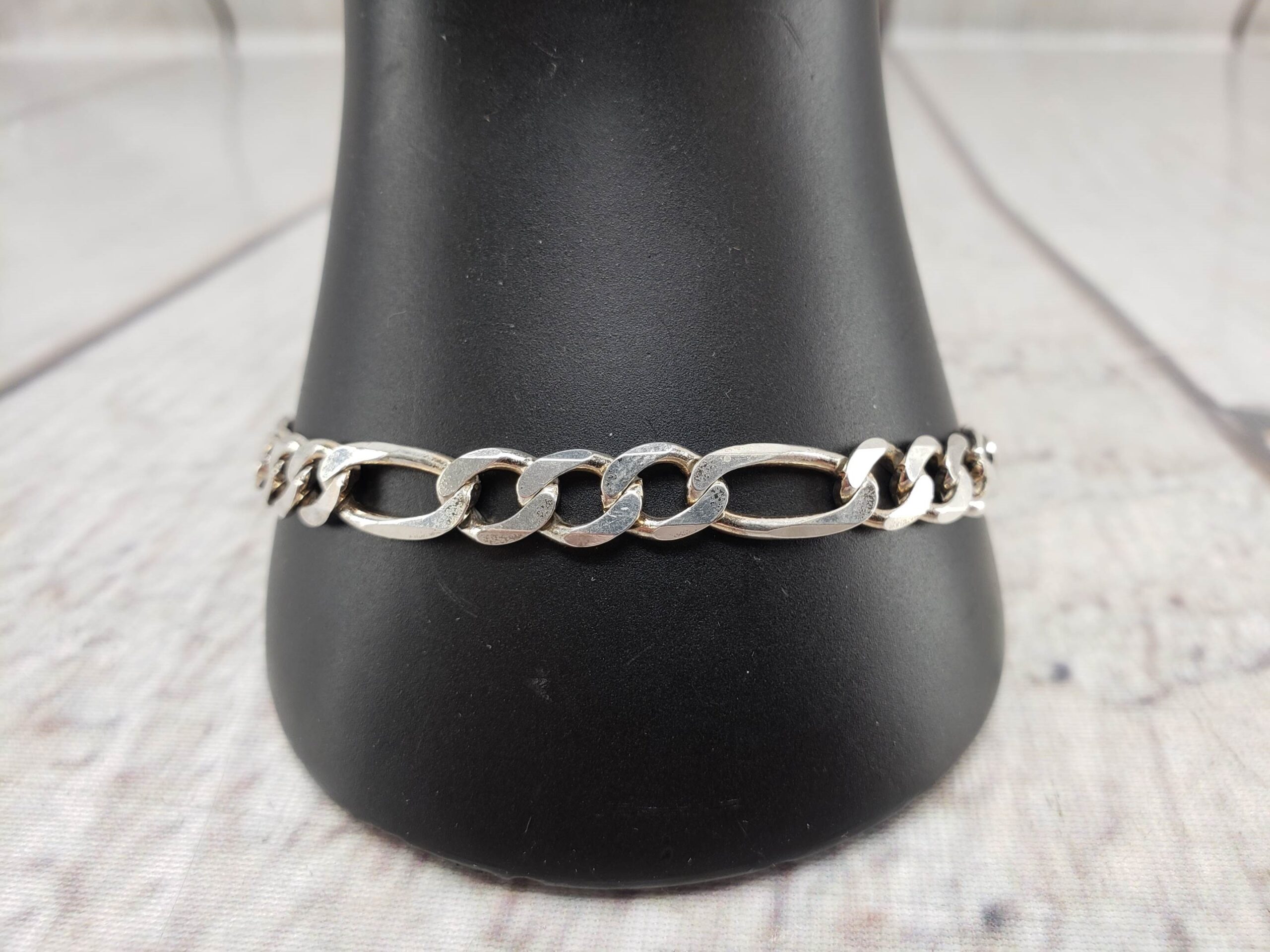 Bracelet SS Unisex 9″ Figaro Chain, 8.48DWT .925 Sterling Silver