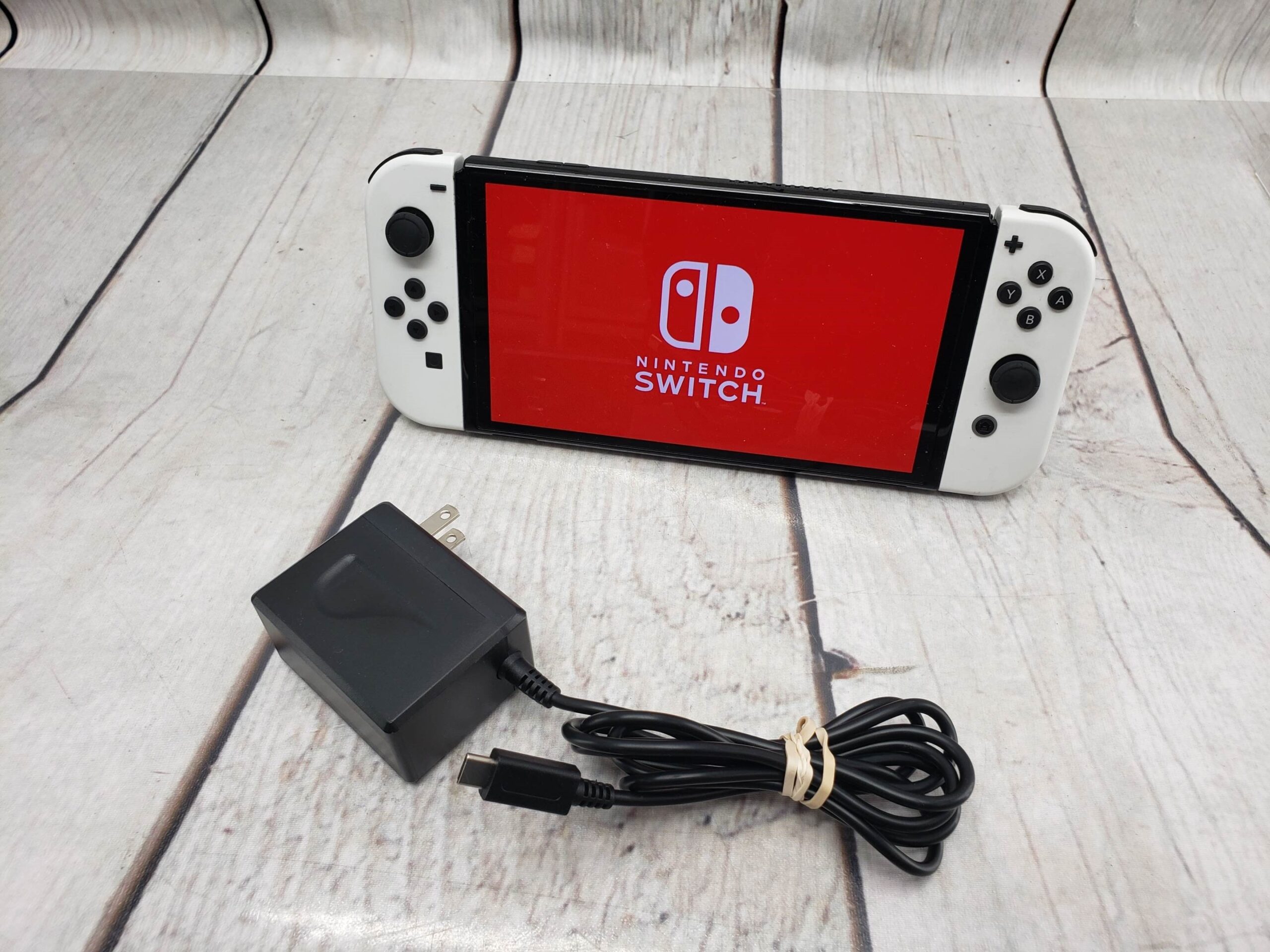 NINTENDO SWITCH OLED 64GB W/ JOYCONS, POWER SUPPLY, CORDS, MICROSD, GOOD CONDITION