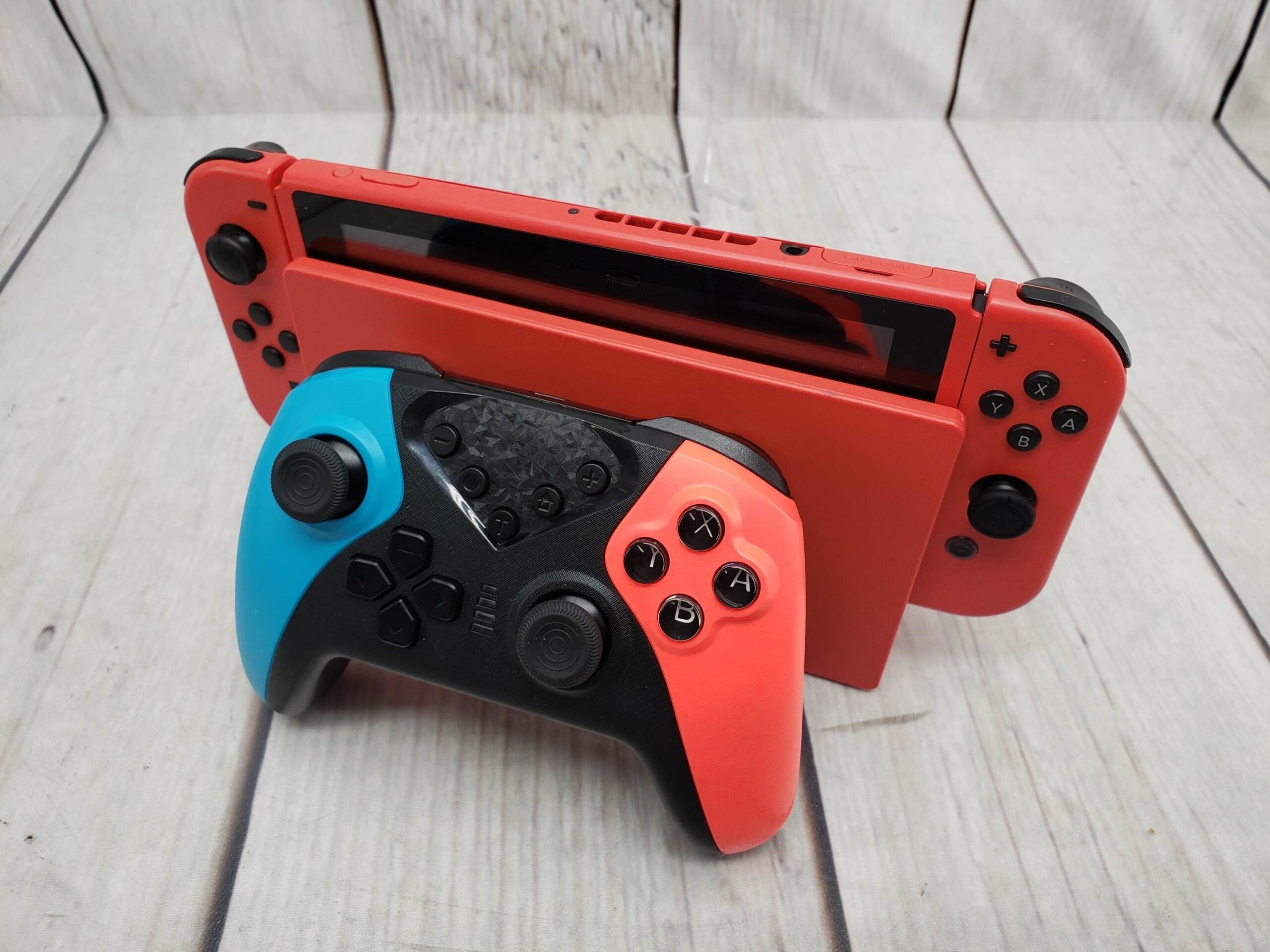 NINTENDO SWITCH 32GB W/ JOYCONS, CONTROLLER, CASE, DOCK, POWER SUPPLY, CORDS, GOOD CONDITION