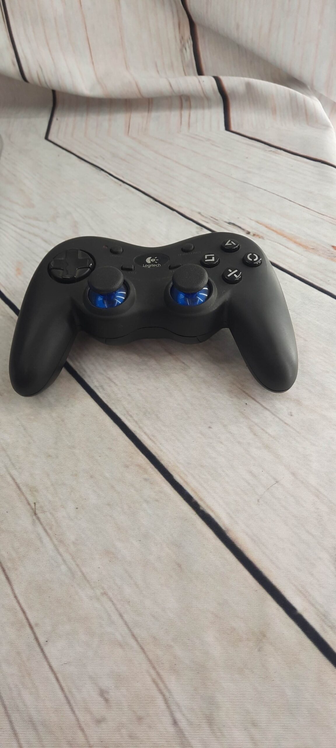 Logitech G-X2D11 PS2 Cordless Action Controller [NO DONGLE] TESTED