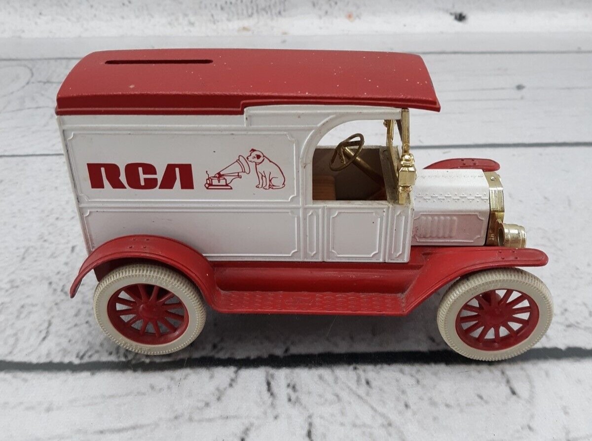 ERTL RCA Replica 1917 Model T Bank Truck
