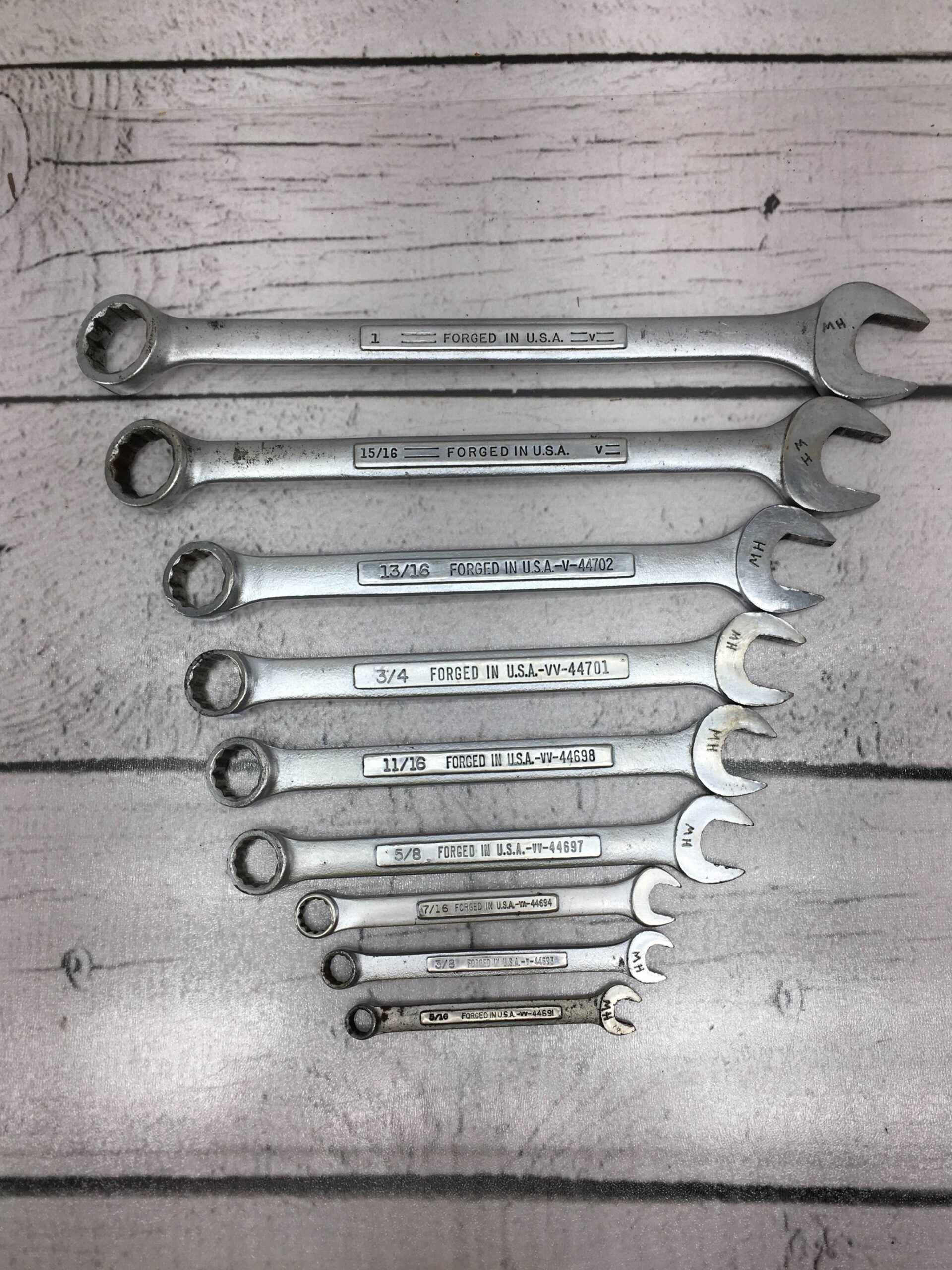 VINTAGE CRAFTSMAN V SERIES. U.S.A. MADE. SAE WRENCH SET